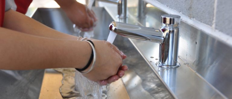 handwashing-wide-shot